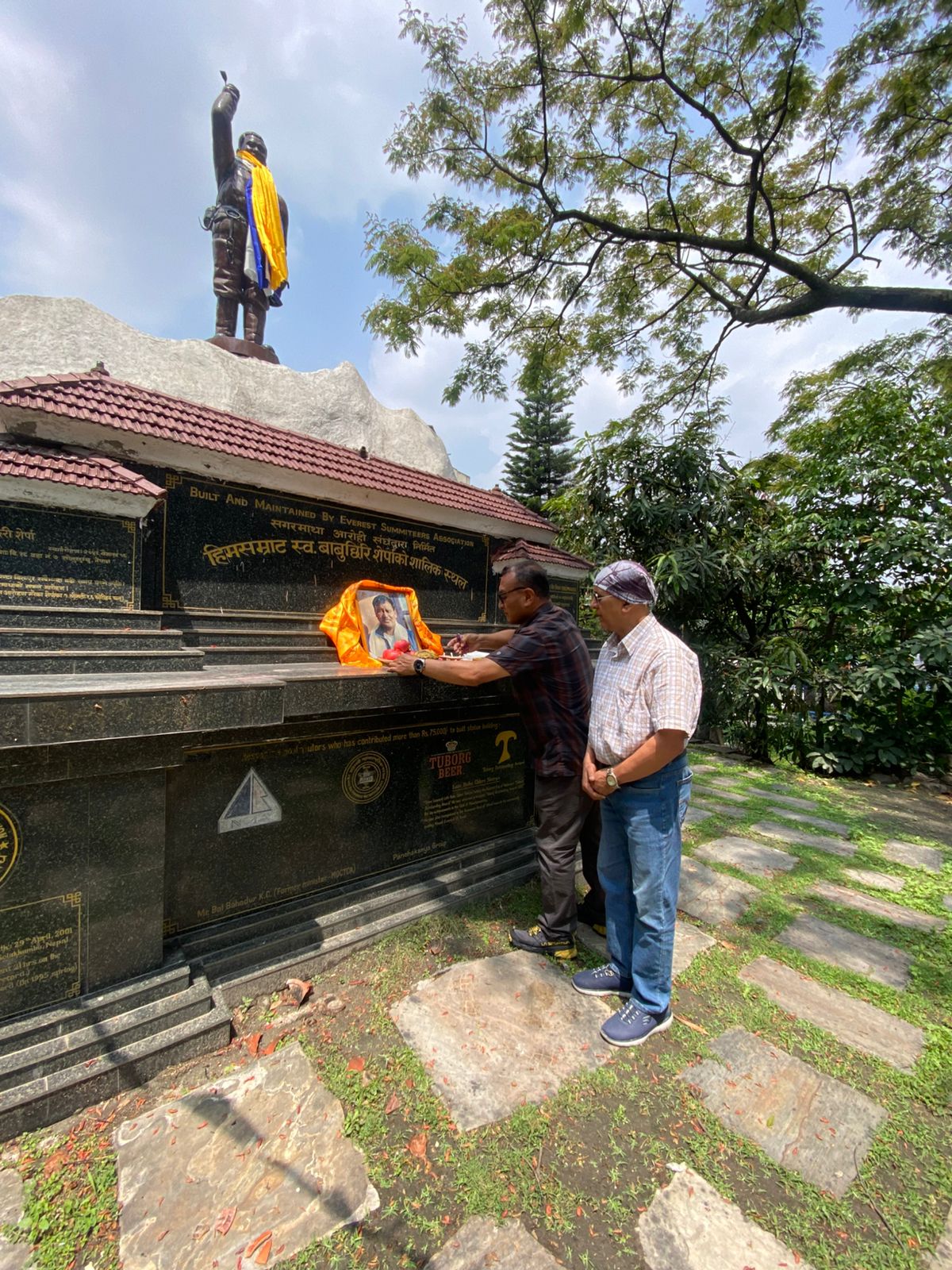 Everest Summiteers Association marks 25th memorial of legendary Everest climber Babu Chhiri Sherpa